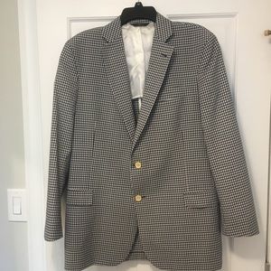 Summer Brooks Brothers sport jacket
size 42R black and white check plaid